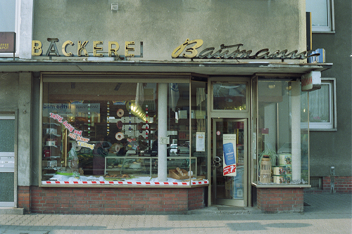 Frankfurt a. M., Schlossstraße 52, 1996, Bäckerei Baumann, Foto: Kirsten Kötter