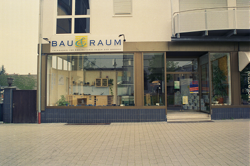 Gießen, Kirchenplatz 8, 1998, Bau und Raum, Fachhandel für ökologisches Bauen und Wohnen, Foto: Kirsten Kötter